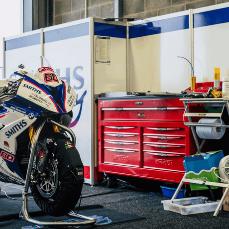 B-G Racing pit udstyr
