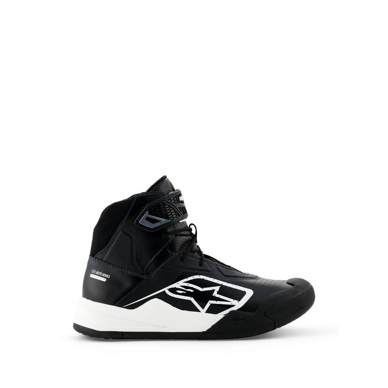 Alpinestars sko model Radar V2. Sort med hvid. Str. 38-49,5. FIA-8856-2018-godkendt.