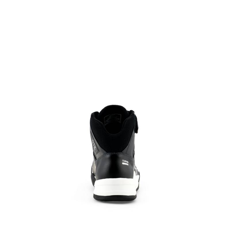 Alpinestars sko model Radar V2. Sort med hvid. Str. 38-49,5. FIA-8856-2018-godkendt.