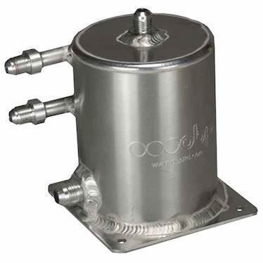 OBP 1 L benzin reservoir med 3 -6JIC og 1 -8JIC udgang. 100 mm i diameter og 135mm høj.