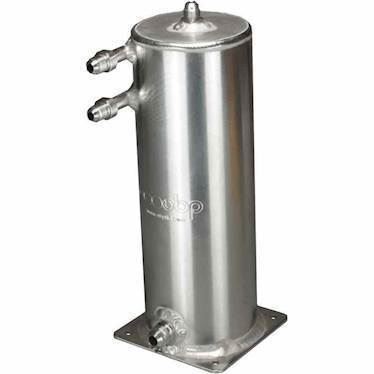 OBP 2 L benzin reservoir med 3 -6JIC og 1 -8JIC udgang. 100 mm i diameter og 280 mm høj