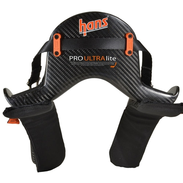 Hans Pro Ultra 20gr. Fås i Medium eller Large. FIA8858-godkendt