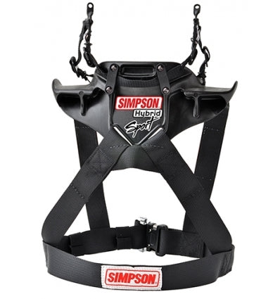 Simpson Hybrid Sport str. XS-XL med "Quick Release" anker. I compositmateriale. FIA8858-2010 godkendt. Vælg str.ud fra brystmål.
