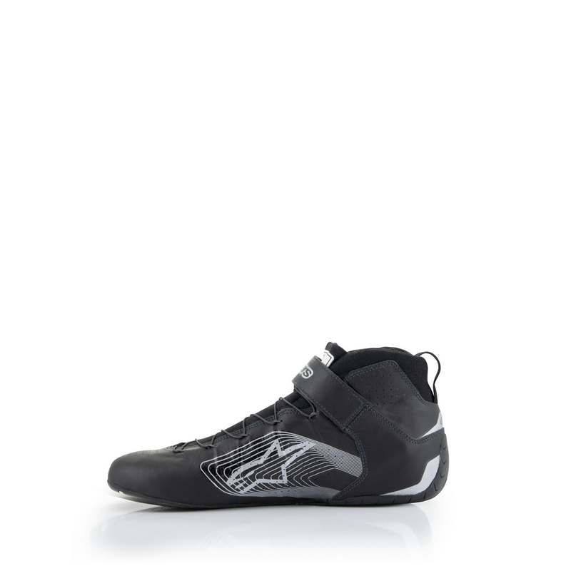 Alpinestars sko model Tech-1 Z V3. Str. 37-47. 6 farve muligheder. FIA-8856-2018-godkendt.