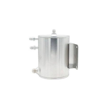 OBP 2 L benzin reservoir med 3 -6JIC og 1 -8JIC udgang. 130 mm i diameter og 1700 mm høj. Sidemonteret.