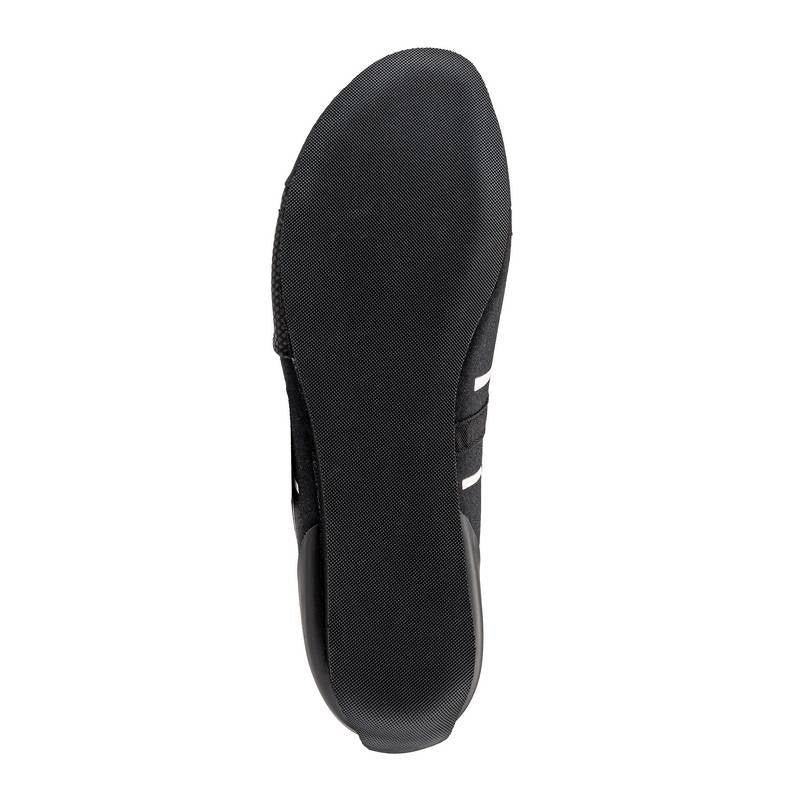 Sabelt sko model Hyper TB-12. Sort. Str. 38-46. Medium højde. FIA-8856-2018-godkendt.