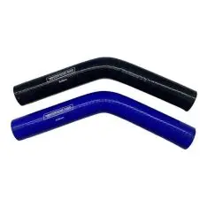 Silikoneslange 45 gr. bøjning med 28mm indvendig diameter. Benlængde 150 mm. Fås i blå eller sort - 45 graders